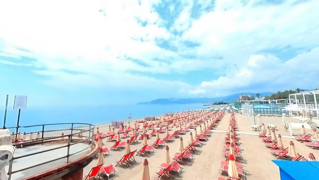 Tra Centro E Mare - Intero Appartamento Con Parcheggio Savona Zewnętrze zdjęcie