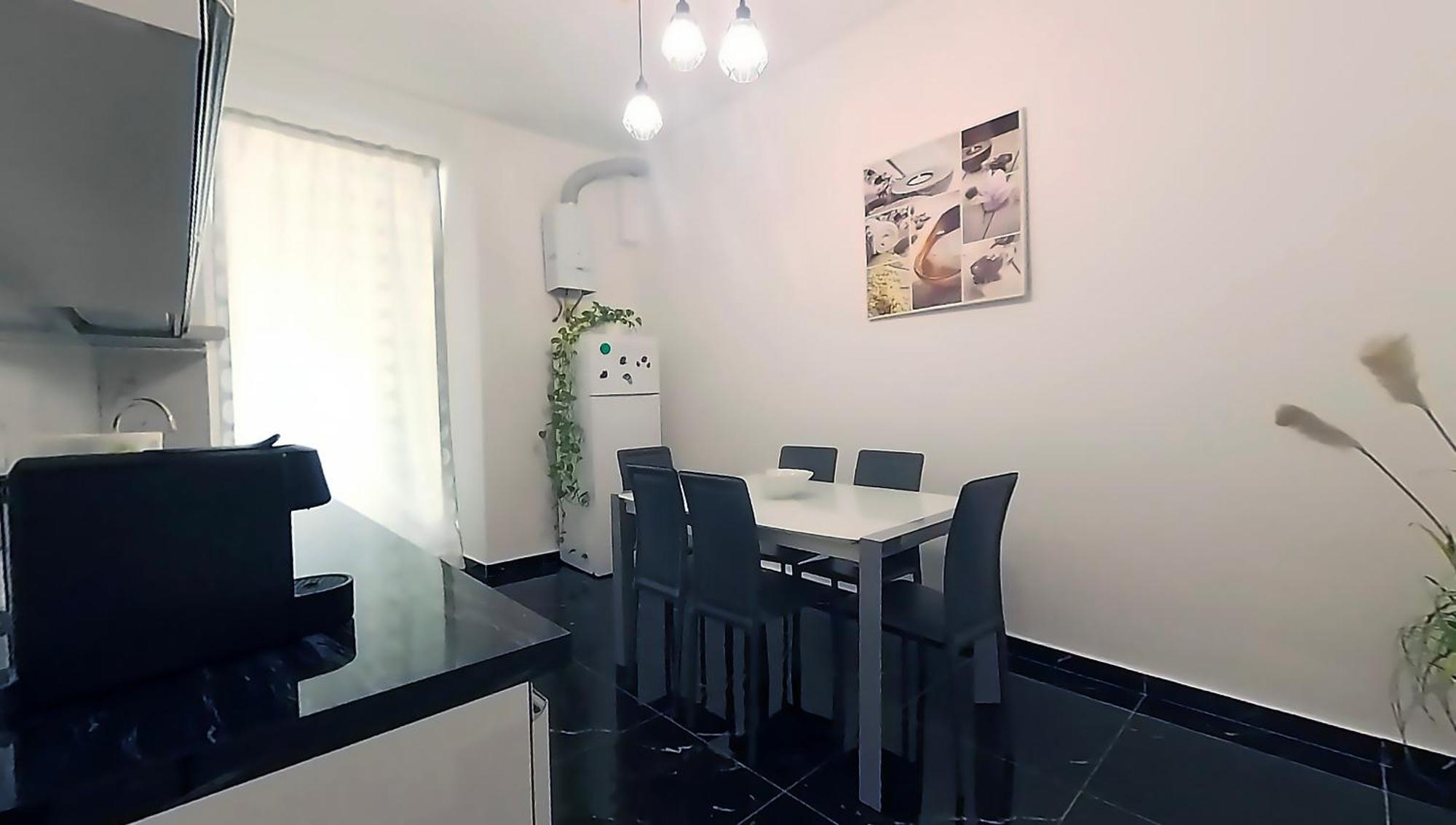 Tra Centro E Mare - Intero Appartamento Con Parcheggio Savona Zewnętrze zdjęcie