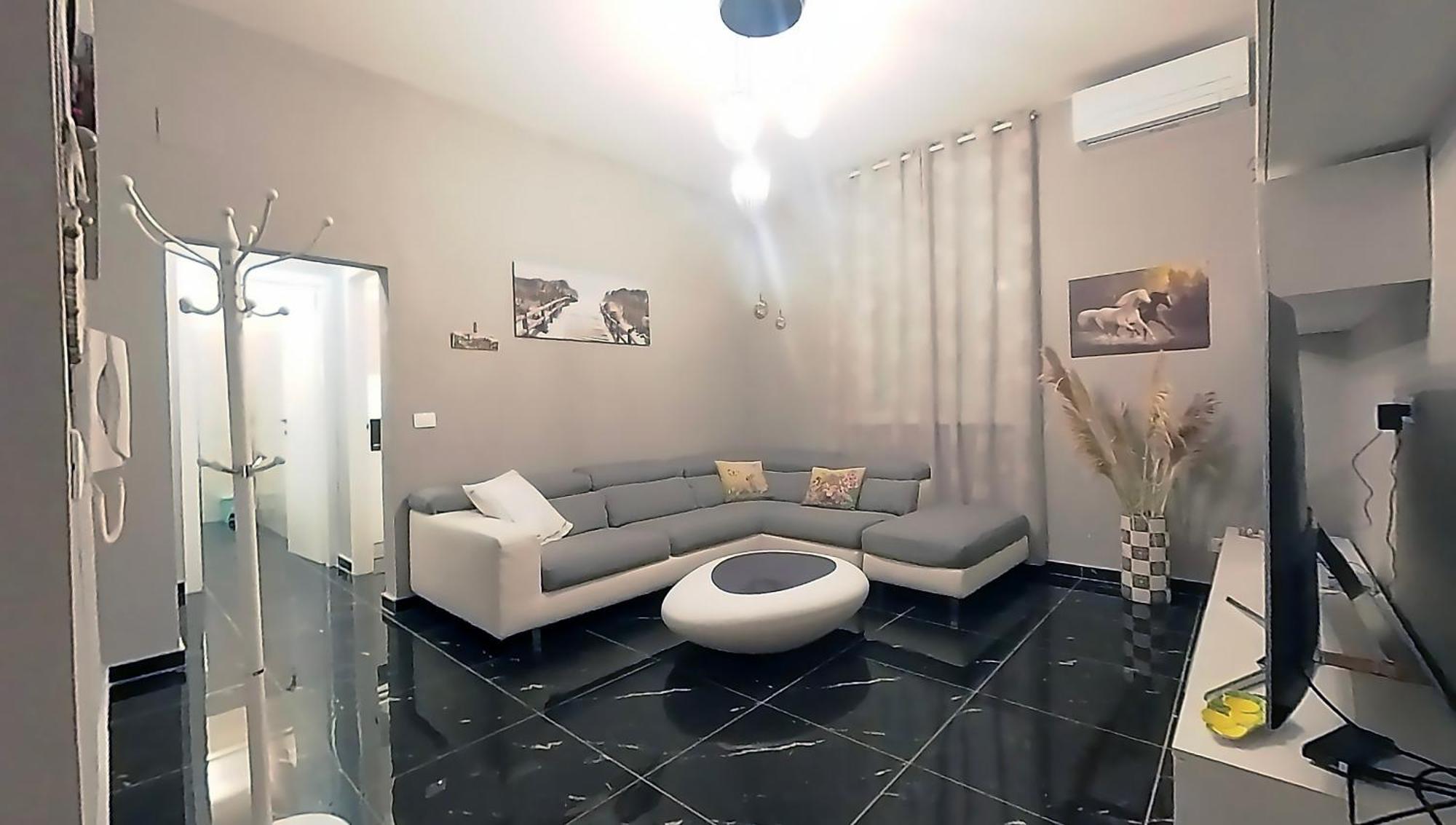 Tra Centro E Mare - Intero Appartamento Con Parcheggio Savona Zewnętrze zdjęcie